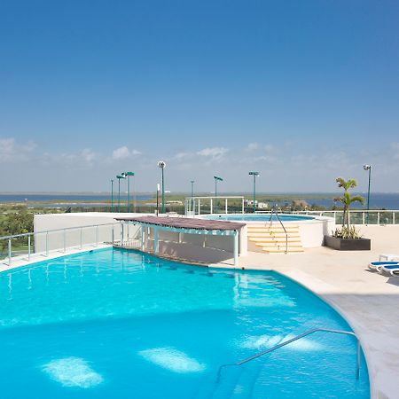 Seadust Cancun Family Resort Exterior photo