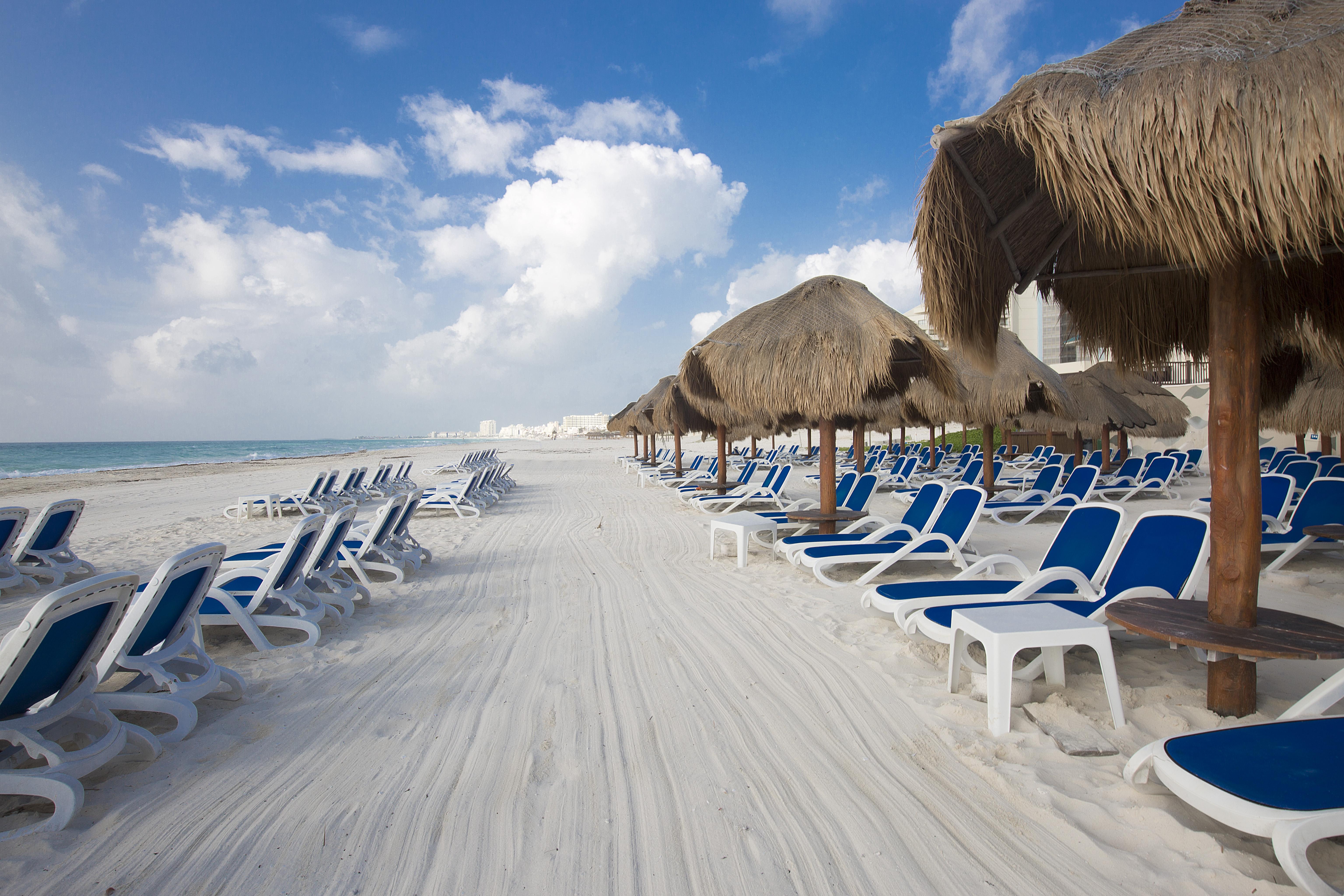 Seadust Cancun Family Resort Exterior photo