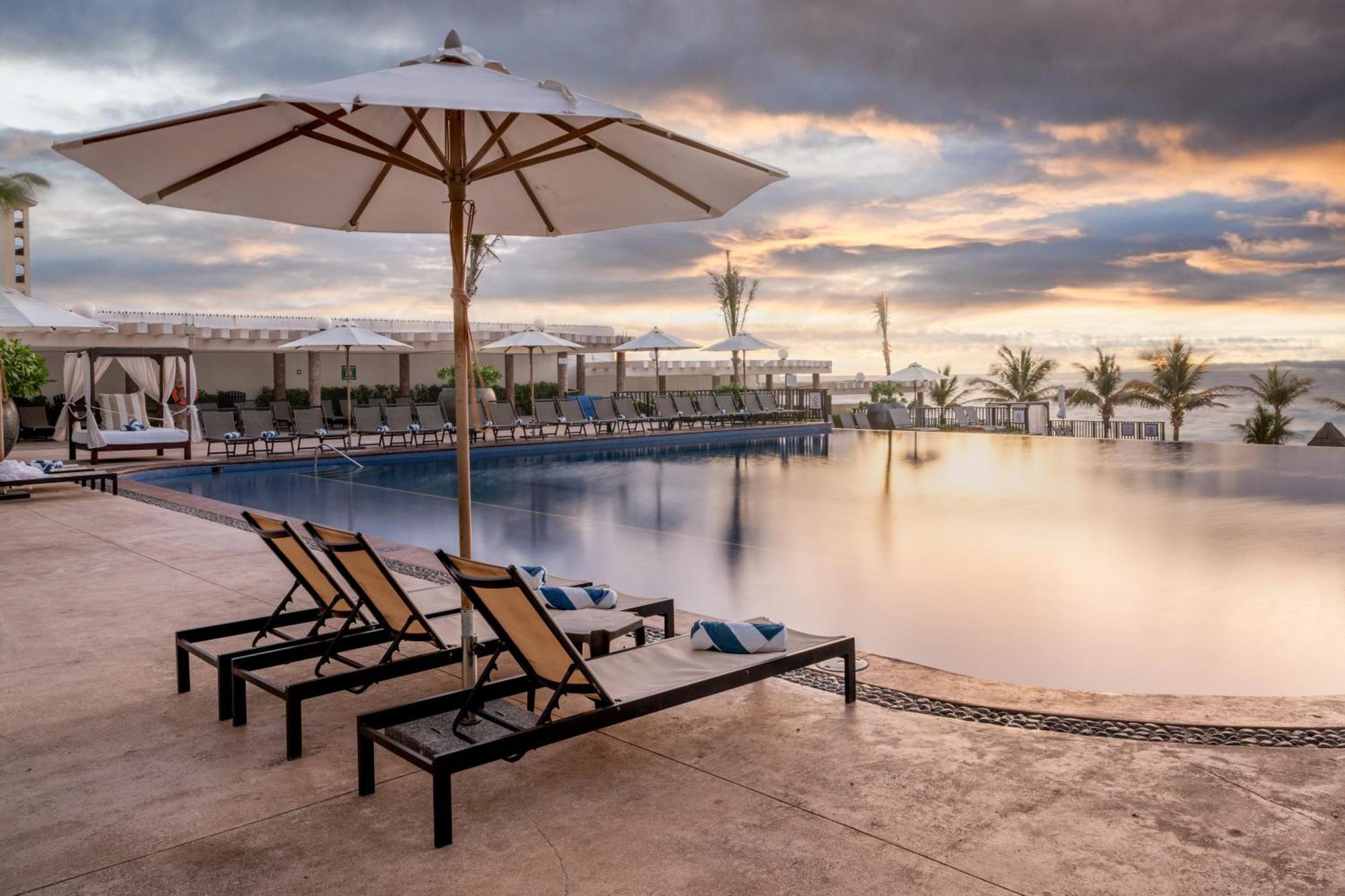 Seadust Cancun Family Resort Exterior photo