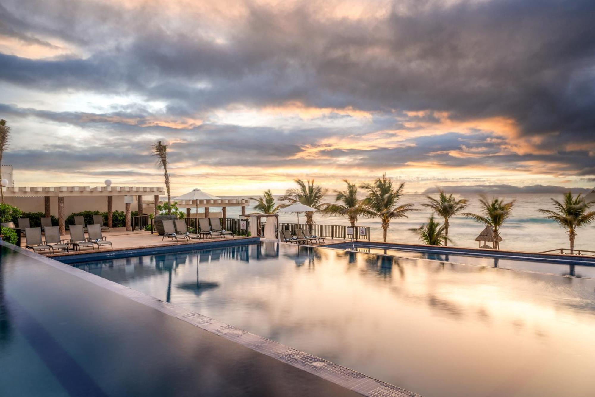Seadust Cancun Family Resort Exterior photo
