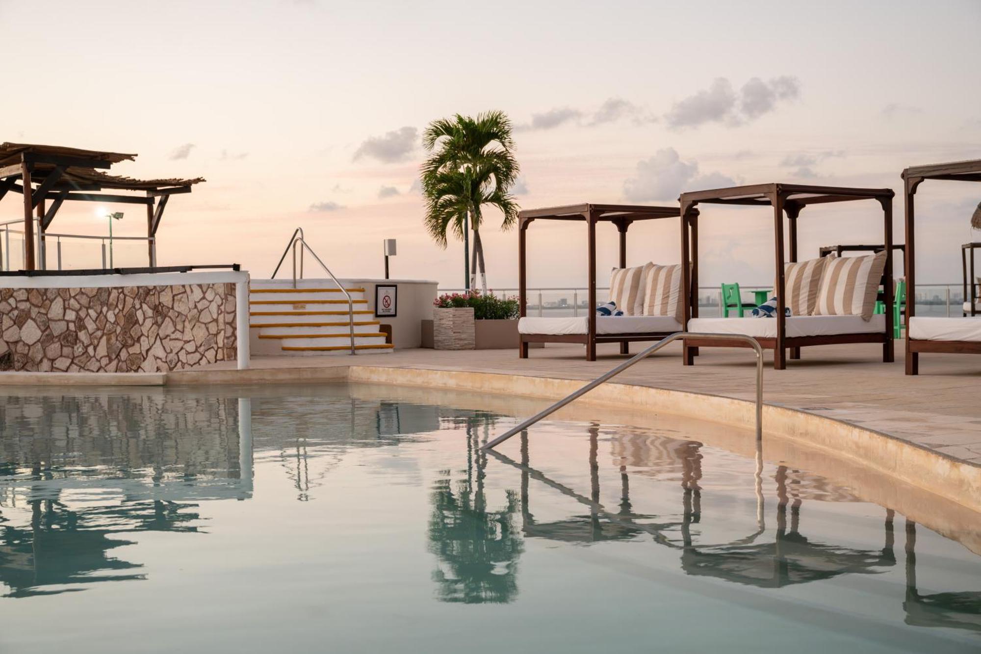 Seadust Cancun Family Resort Exterior photo