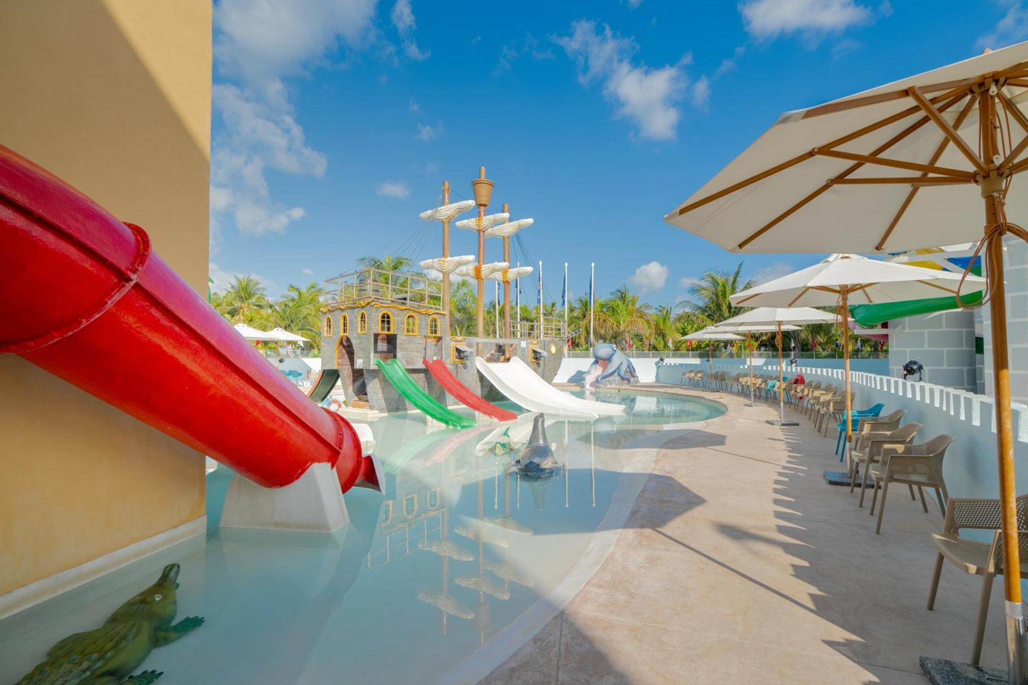 Seadust Cancun Family Resort Exterior photo