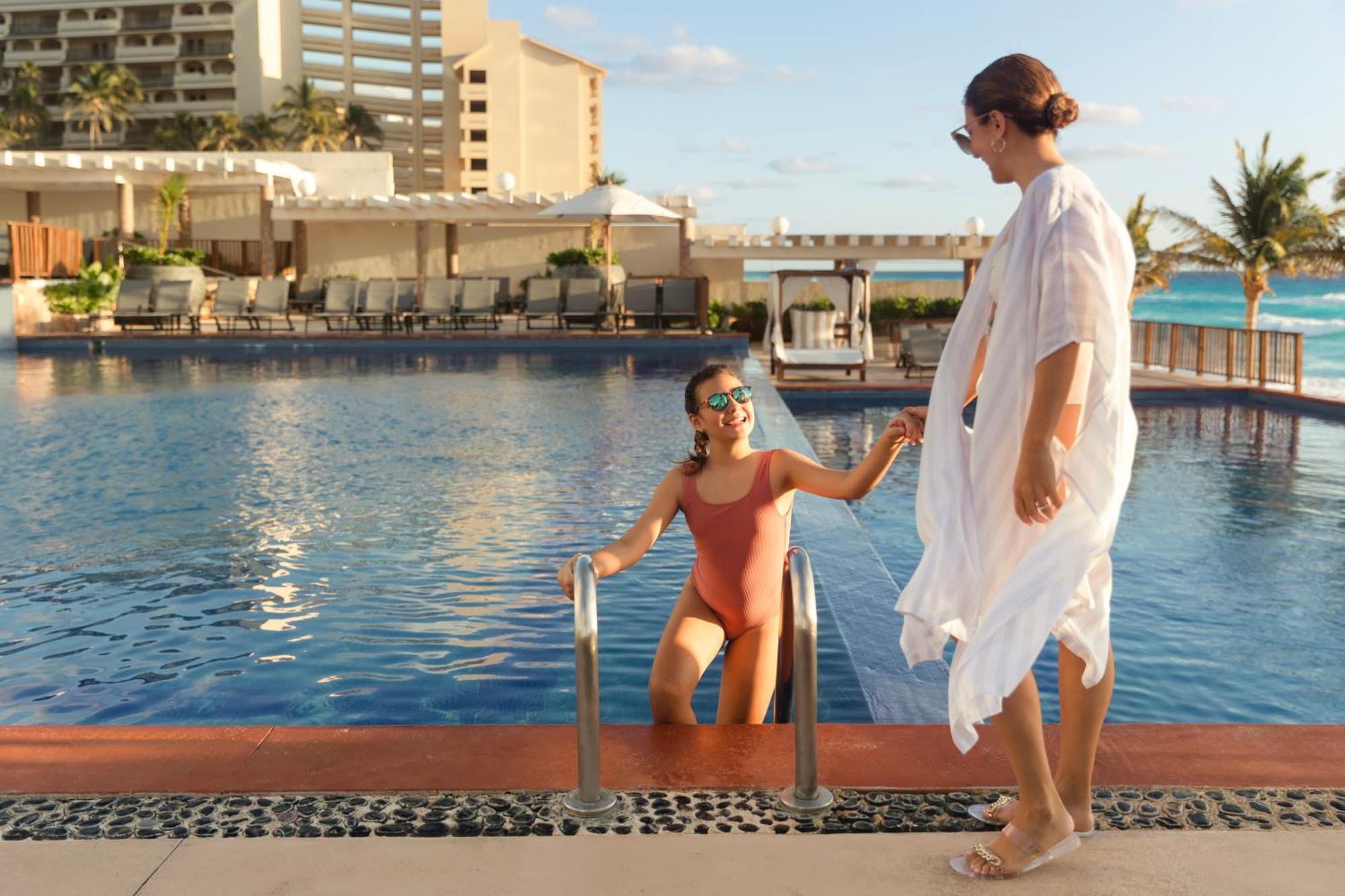 Seadust Cancun Family Resort Exterior photo